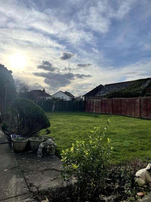 Early Sunrise - Entire House In Withernsea Esterno foto